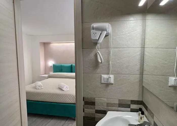 Costa Degli Dei לינה וארוחת בוקר 3*