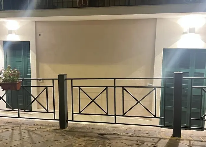 לינה וארוחת בוקר Costa Degli Dei 3*